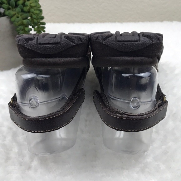 Skechers Brown Sandals 6 - Picture 7 of 8